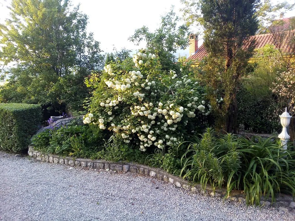 Guest house Automotodrom Grobnik - Apartments And Rooms Skejic Cavle